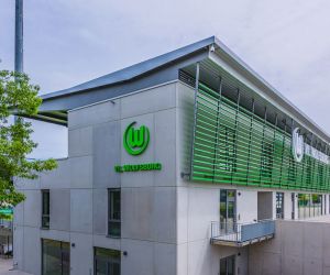 Fassadenverkleidung am AOK Stadion des VfL Wolfsburg